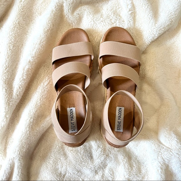 🚨 SOLD 🚨 Bandi Ankle Strap Wedge Sandal - Steve Madden - Tan - 8 - Picture 7 of 15